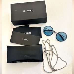 ❌sold ❌ Chanel sunglasses with chain